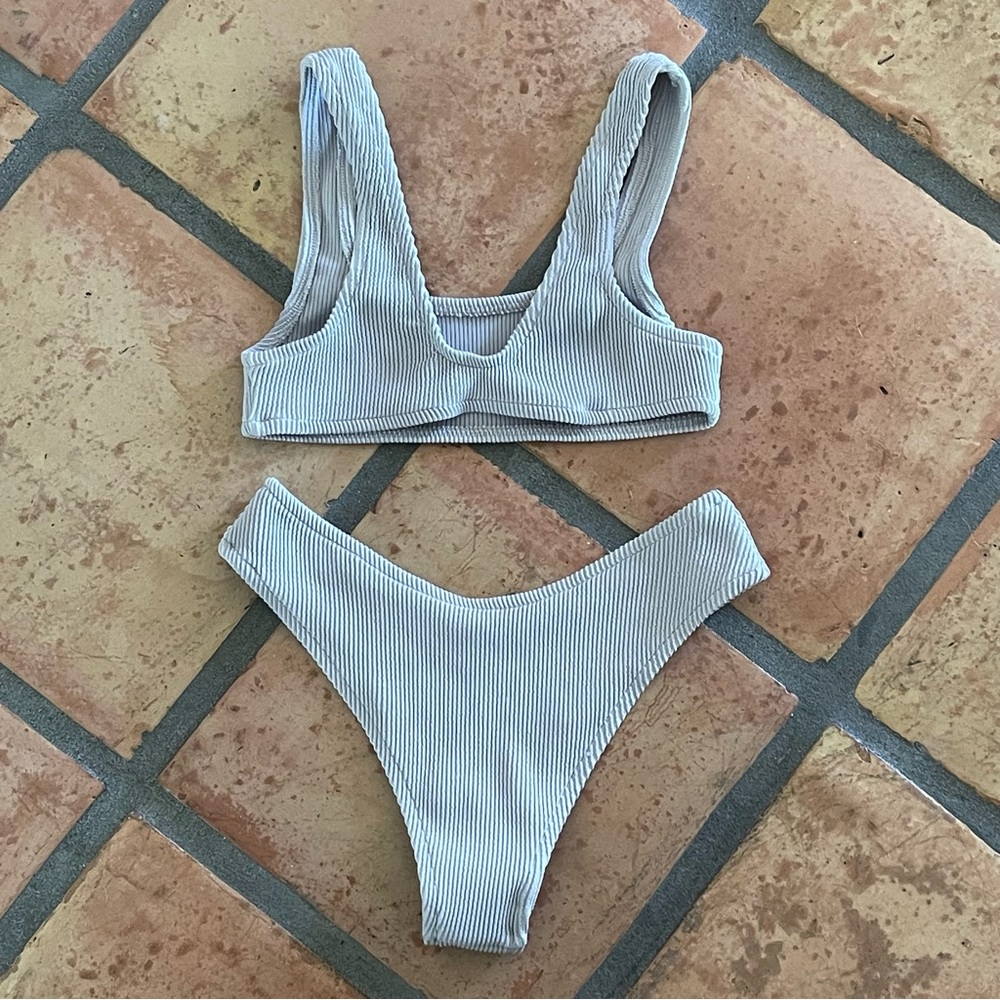 Light Grey Ribbed Bikini Set - Picture 4 of 6